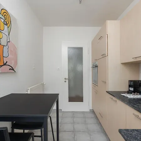 Downtown Dream 2 5br With Balcony And Style Ba 51